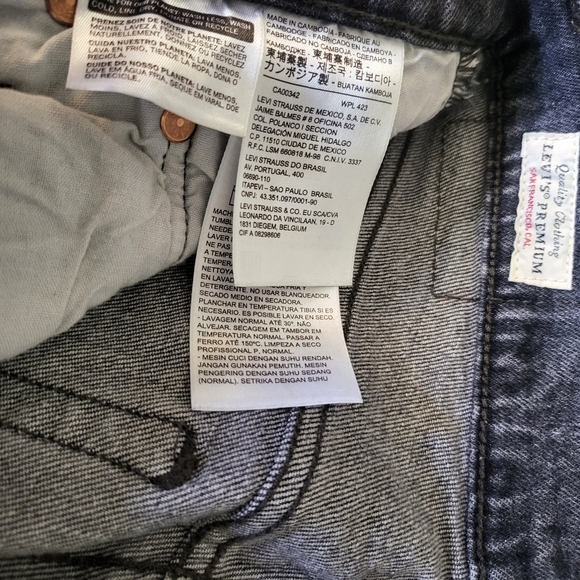 Vintage LEVIS (big E) 501 Skinny Button Fly Premium Denim Fade Wash W25/L28 - Picture 10 of 11